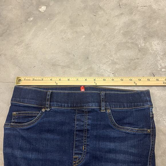 Spanx EveryWear Flare Jeans Women M MidRise Dark Wash Stretch Pullover Denim Y2K - Picture 5 of 8